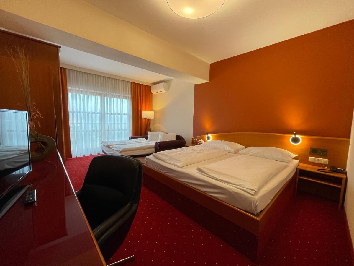 לויפרסדורף ביי פורסטנפלד Vitalhotel Krainz מראה חיצוני תמונה