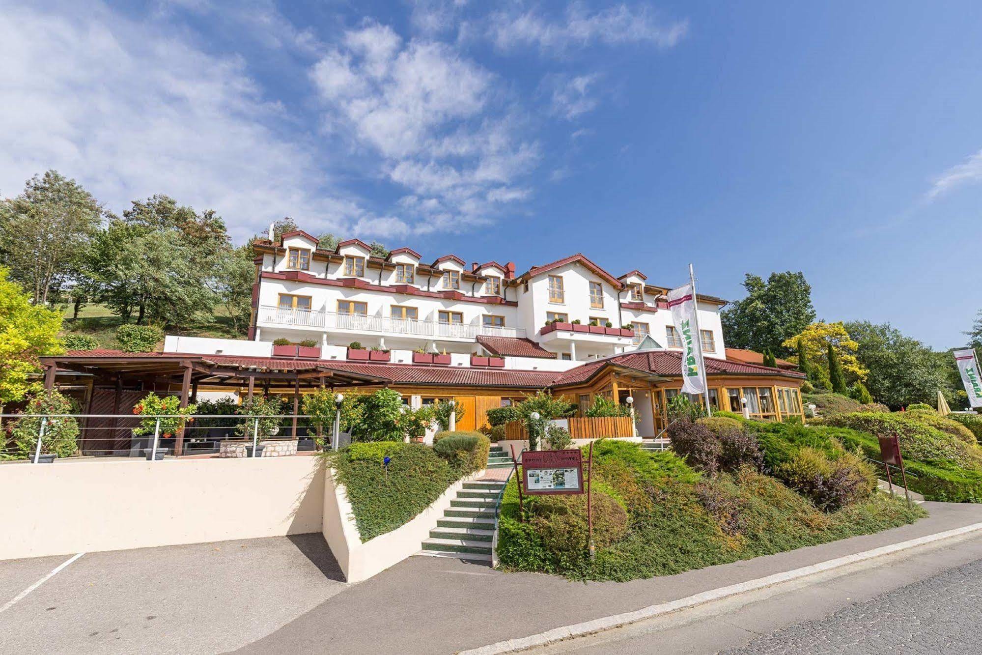 לויפרסדורף ביי פורסטנפלד Vitalhotel Krainz מראה חיצוני תמונה