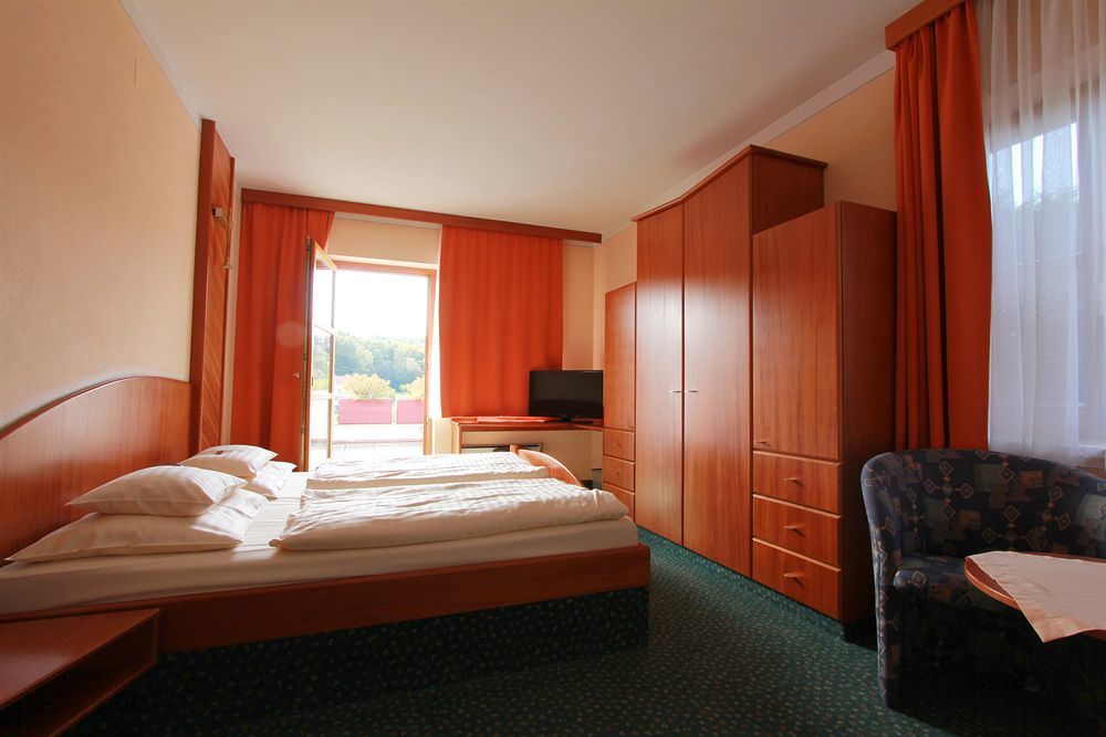 לויפרסדורף ביי פורסטנפלד Vitalhotel Krainz מראה חיצוני תמונה